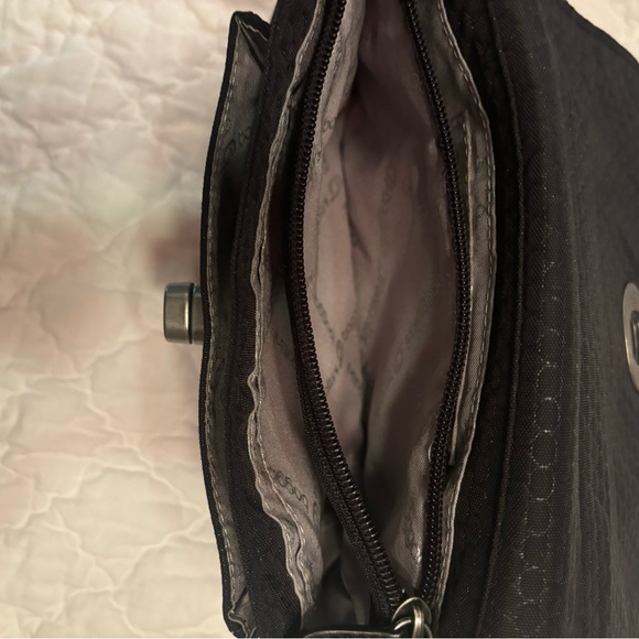 Baggallini black small crossbody bag purse - Picture 8 of 8